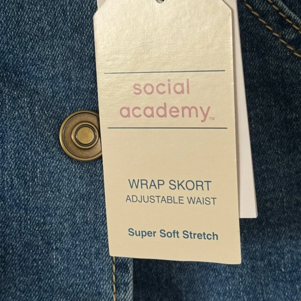 Social Academy Girls Adjustable Waist Medium Wash Wrap Skort Size 10 New